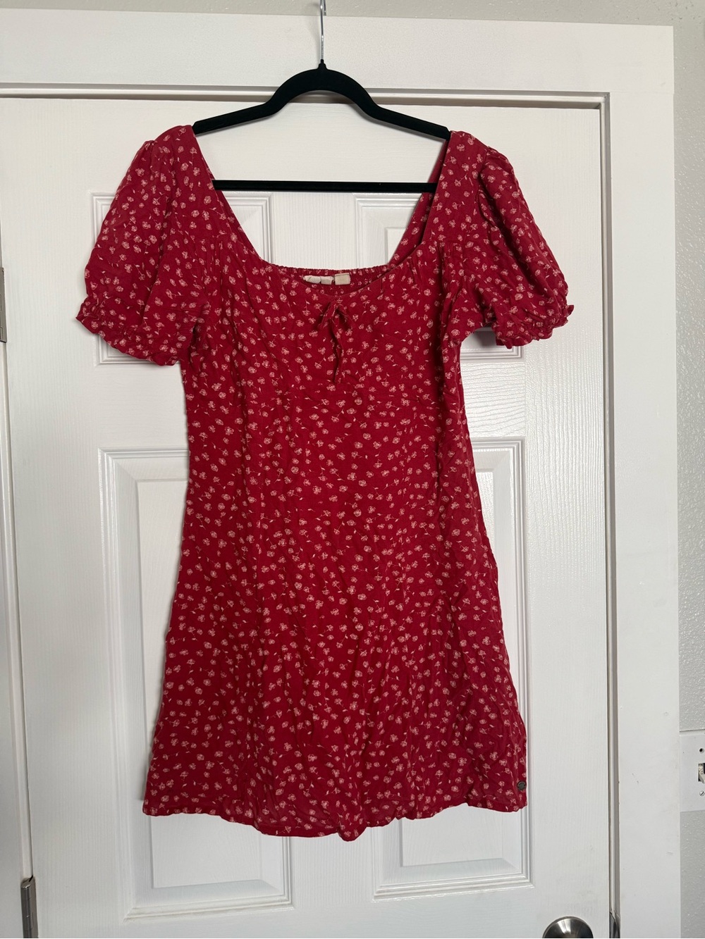 Roxy Red Floral Puff-Sleeve Mini Dress